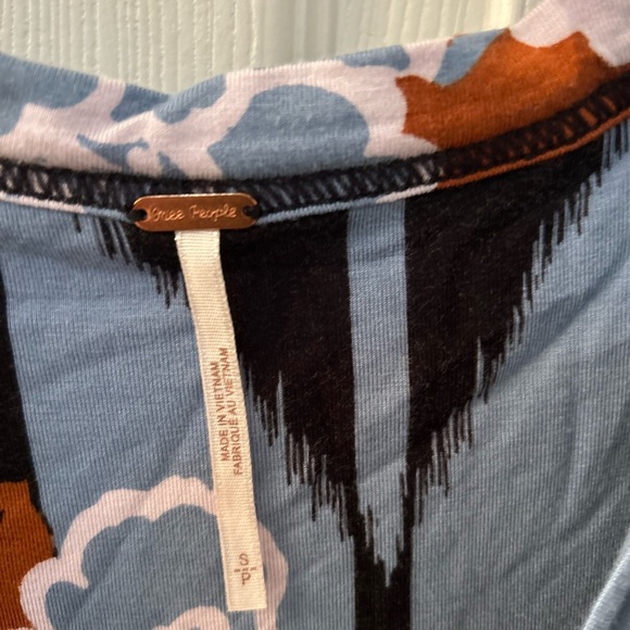 Free People Bell Sleeve Crop Blouse Floral Low Cut Neck Tie Bottom Sz S Stretchy - Picture 4 of 4